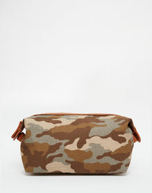 Wash Bag In Leather